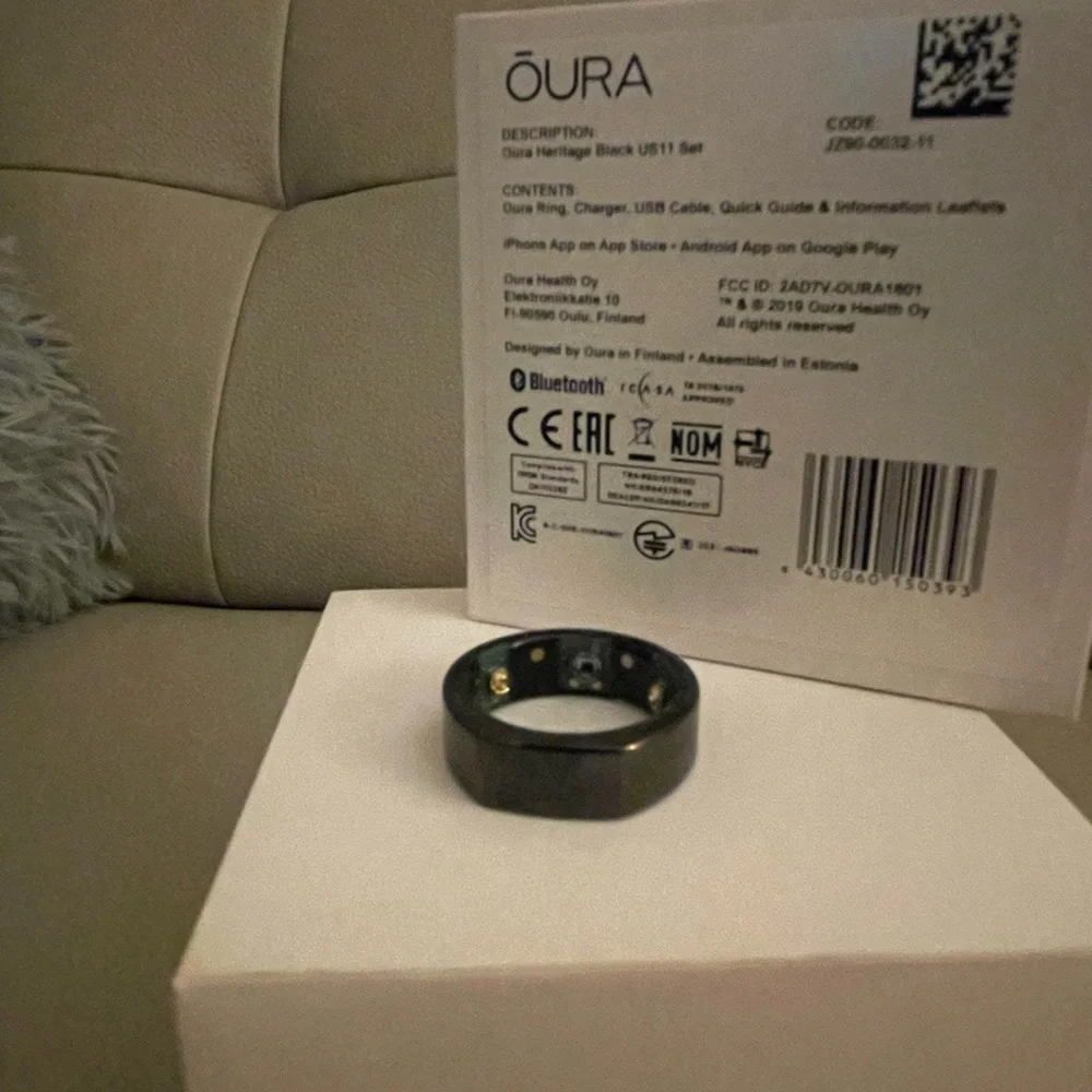 Oura Ring | Heritage Black Size 11